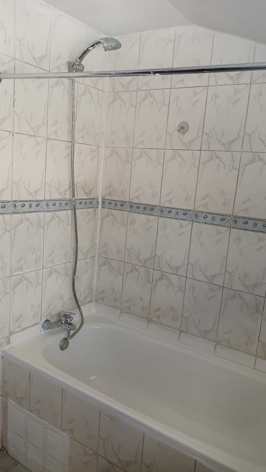 WhatsApp Image 2023-11-29 at 22.41.42 (1)